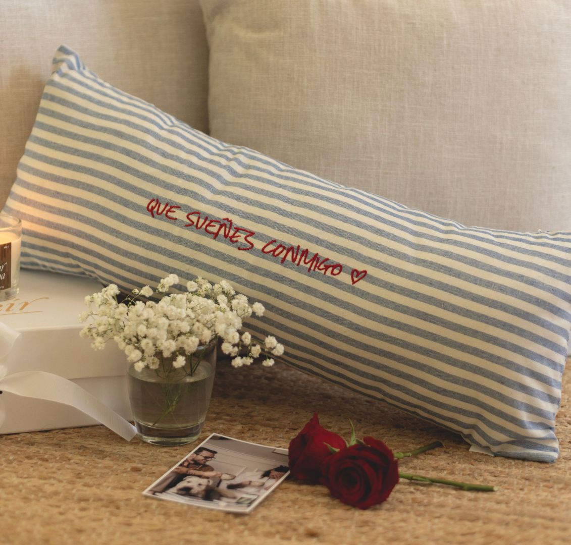 Almohada Amor Raya 