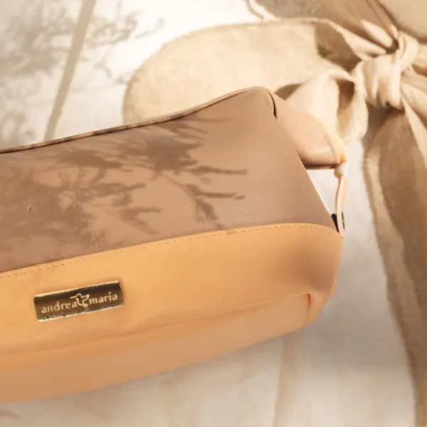 Neceser Inés Camel