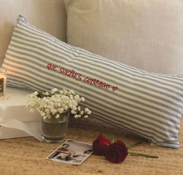 Almohada Amor Raya 